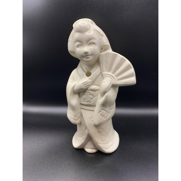 Vintage Ceramic Geisha Figurine w/Fan Drinking Cup Benihana of Tokyo - Picture 1 of 14